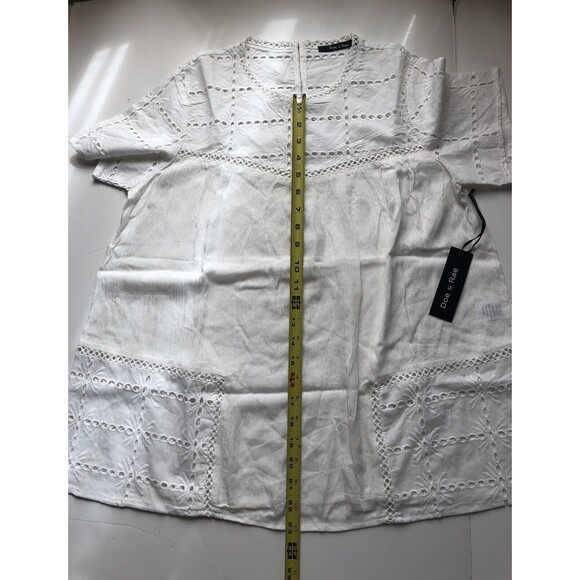 Doe & Rae Eyelet Peasant Top Size Medium - Picture 13 of 14